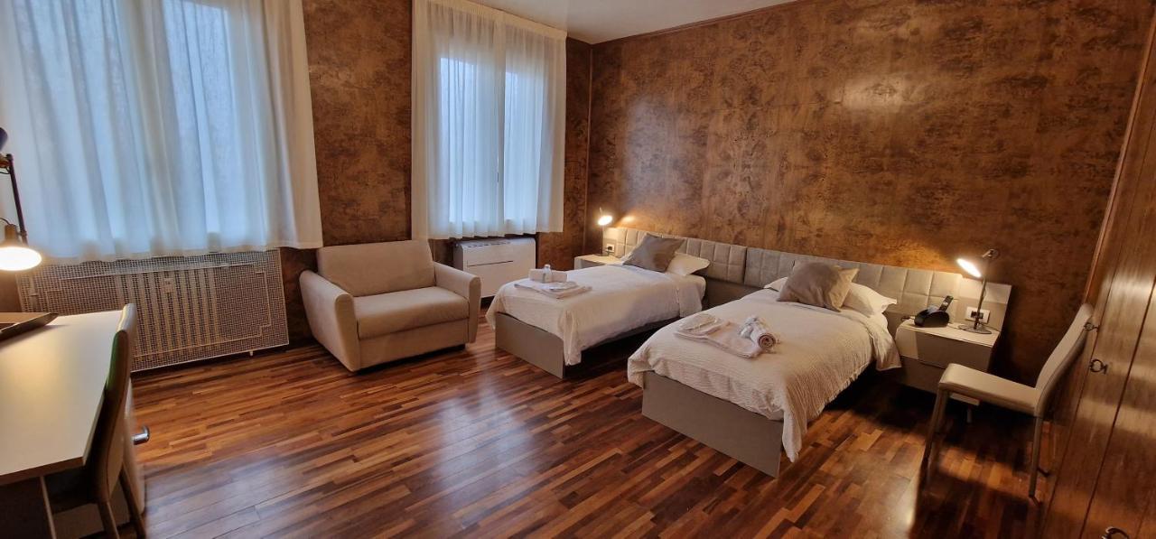 Forumguesthouse Verdi Centro Storico Parma Luaran gambar