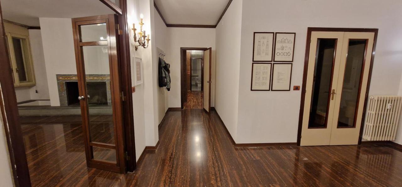 Forumguesthouse Verdi Centro Storico Parma Luaran gambar